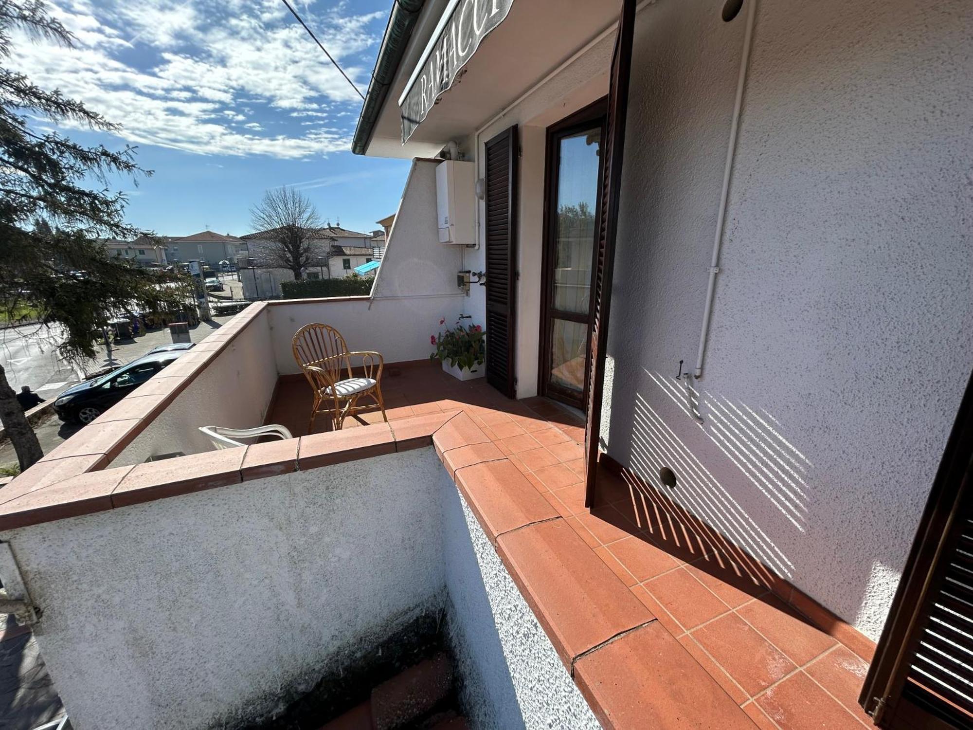 Appartamento La Casa Di Simo Montecalvoli Екстериор снимка