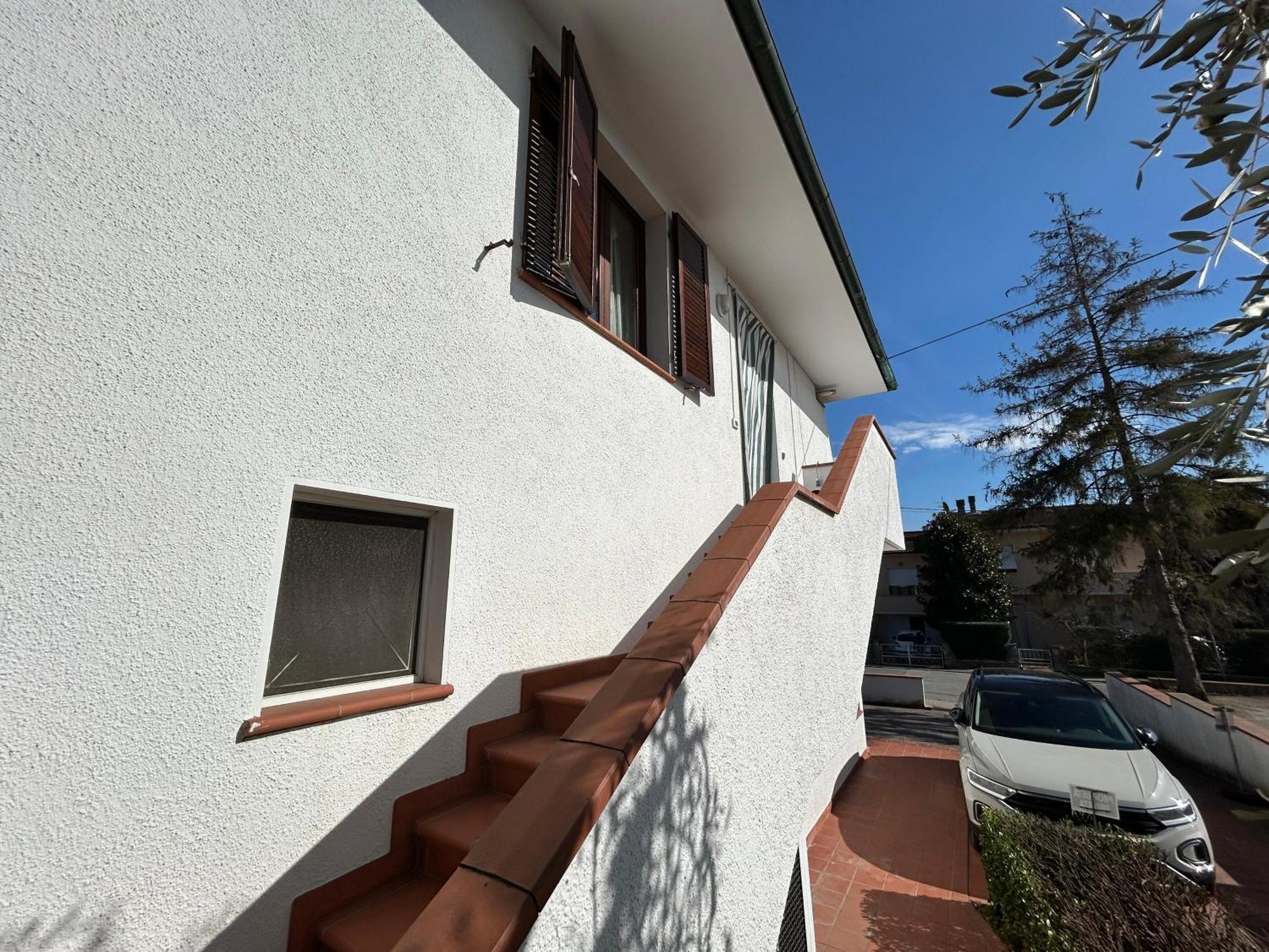 Appartamento La Casa Di Simo Montecalvoli Екстериор снимка